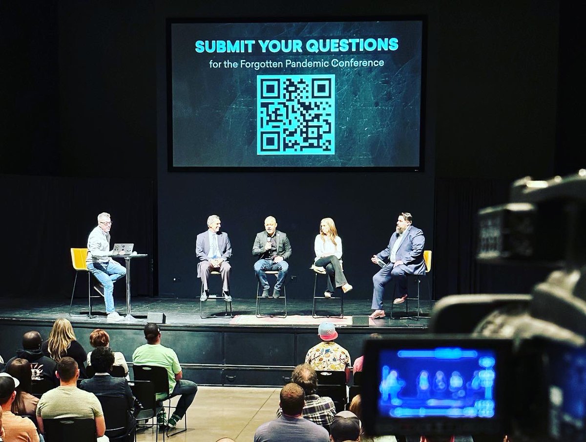 S2LRecovery's tweet photo. Thankful for the incredible panel discussion that followed the 40 minute award winning documentary! 

If you would like to get the conversation about ‘addiction and the Church’s response’ started at your church let us know! 

We have proudly done this conference a few times now! https://t.co/XK8O9cm17R