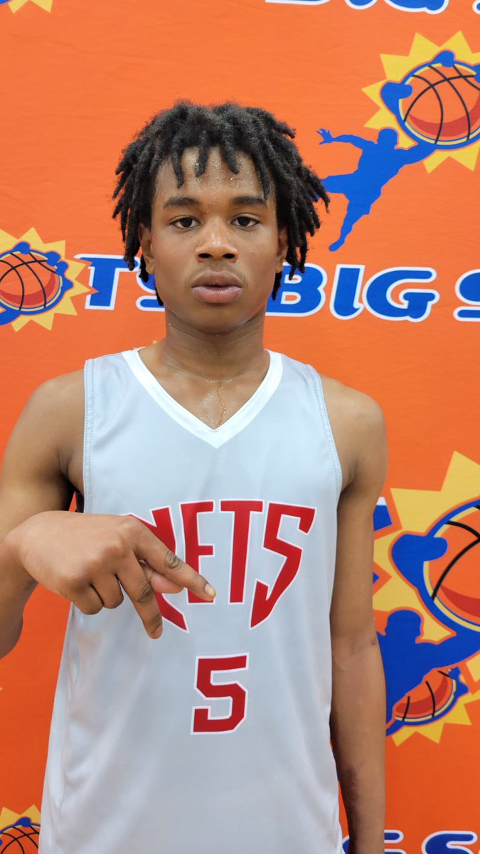 #BIGSHOTS #CarolinaLive 

16u Orange Boys 

BBA Nets Mitchell - 66 
#3 Trey VanDusen 24 
#5 Cordell West 23 

Premier Players - 60