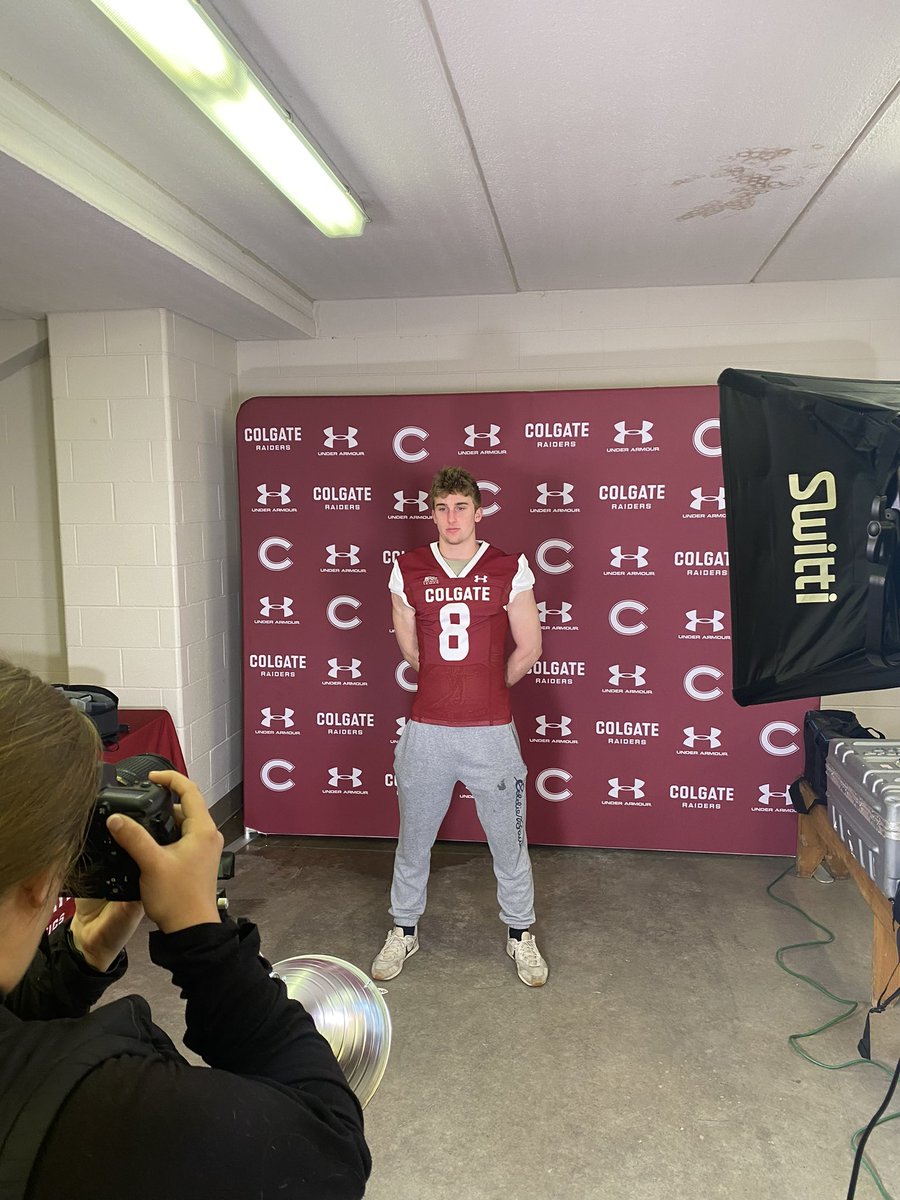 ThomasWelker5's tweet photo. Thank you to @CoachHoags and @ColgateFB for having me and the boys out to learn more about what they have to offer as a program and school. Loved the campus and can’t wait to get back!

@ValKondratenko2 @TylerMartinovi1 @Coach_IPace @CoachLian8 @Brighton_FB https://t.co/z8BEvxOvlO