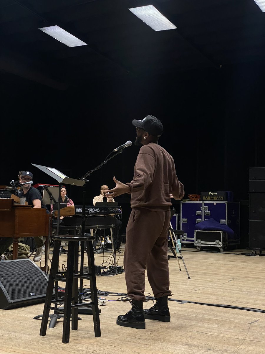 Who’s ready for another show stopping performance tonight?!🤎

Big decisions will be made on <a href="/AmericanIdol/">American Idol</a> on <a href="/ABCNetwork/">ABC</a> at 8/7c🌟

#MalikHeard #MalikOnIdol #AmericanIdol #Top20 #Top26