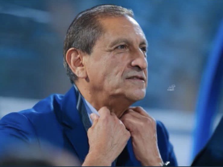 sa_alnaseeb's tweet photo. إلى #الزعماء الاعزاء يستحق المدرب الكبير #دياز وقفتكم معه فرغم الظروف والمنع من التسجيل والاصابات وضغط جدولة مباريات #الهلال فقد أثبت بما لايدع مجال للشك أنه #مدرب تاريخي #للزعيم فقد حقق الدوري العام الماضي وكان متأخرا بفارق ١٦ نقطة وأحرز كأس لوسيل ونال وصافة العالم ووصل لنهائي كاس الملك مرتين ونهائي اسيا 👏🏼👏🏼💙💙