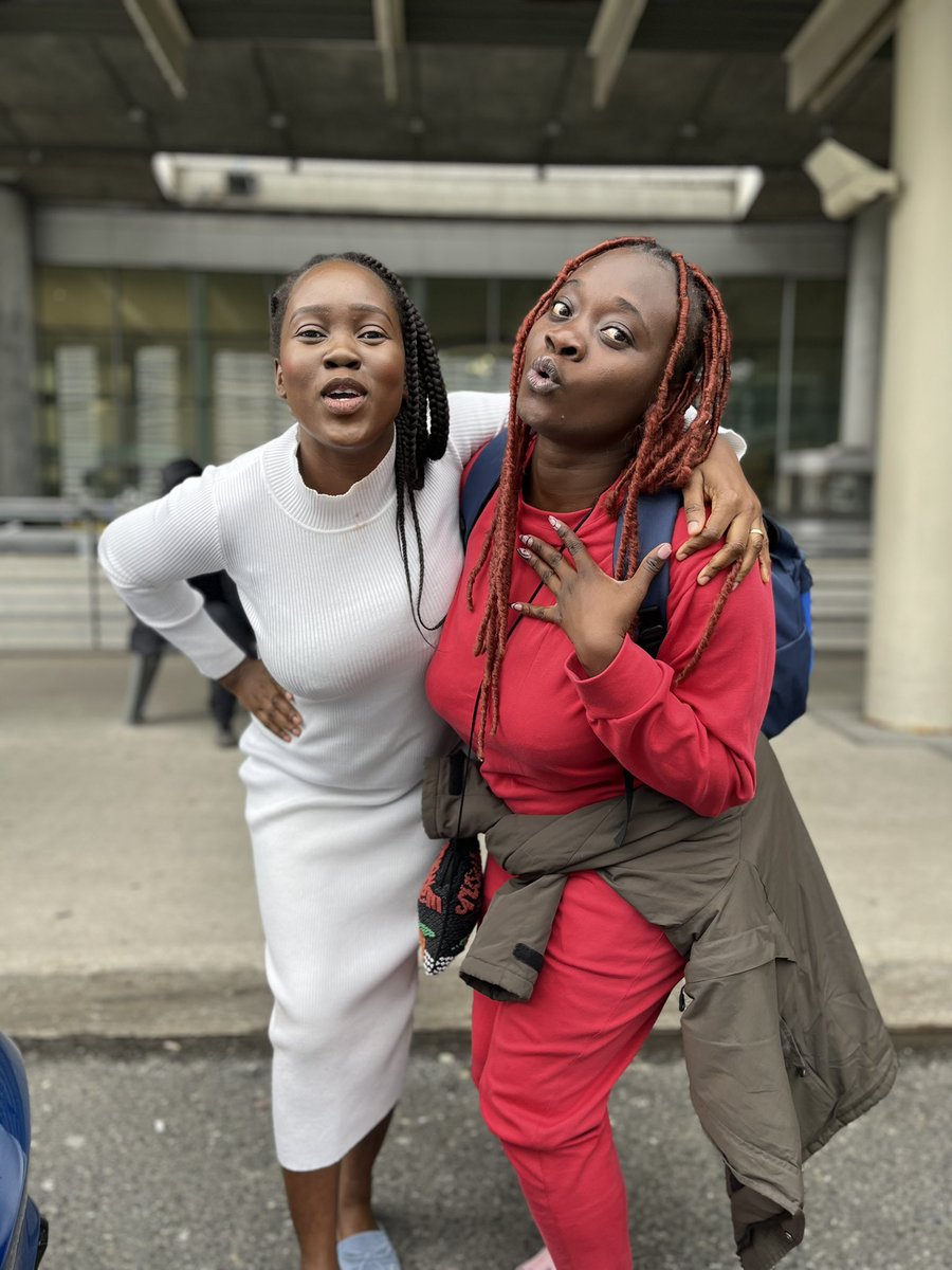 folasade_daini's tweet photo. First time we met.                 4 years later. 

From the streets of Balablu to the streets of Justin Trudeau 🤣🤣🤣. See bars nowwwww. My bestieee is hereeeee 🎉🎊 https://t.co/9TBfgVvjWB