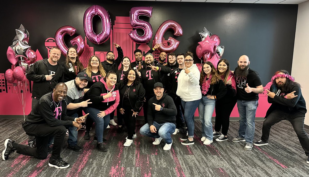 Ashl3yPatt3rson's tweet photo. Shops at Legacy is #PhoneFreedom ready and excited to give our customers the best 5G experience  @tobiastjones @JonFreier @JacksonTingley https://t.co/jEHXpMruWq