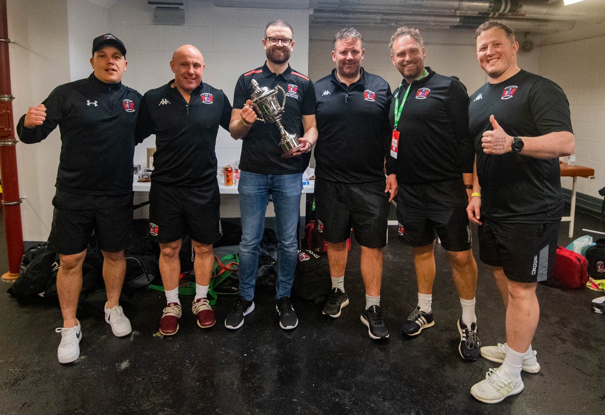 It was wonderful to watch @PontypoolRFC win the Championship Cup at @principalitysta today. The staff, coaches, squad, volunteers and Pooler Army have worked so hard this season and their success is fully deserved. They should be incredibly proud of what they’ve achieved. 🇾🇪💪🏻