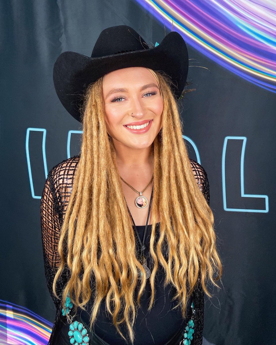 themariahfaith's tweet image. EEEEEEEEEEEK Are you ready to find out if I made the #Top20? 😬 
Watch @AmericanIdol tonight at 8/7c to find out! 

If I do, I'm going to need your votes at the end of the show to help get me into the #Top12!