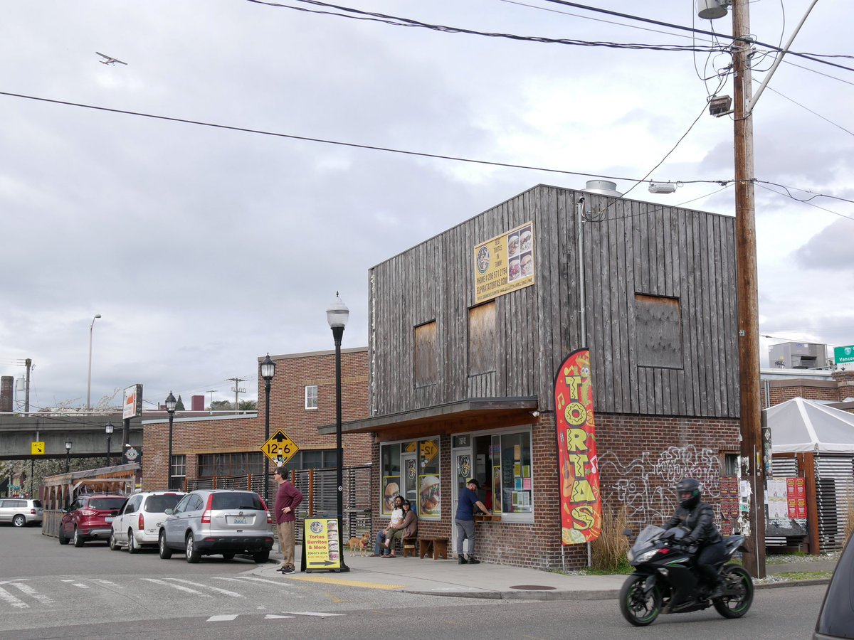 TonyCava's tweet photo. #SomethingBeautiful SeattleWA Archive- Best Tortas In Town, S Bailey St and 12th Ave South, Georgetown, Seattle. April 22 2023. #Seattle #Georgetown #BestTortasInTown #StreetPhotography #LotsToUnPack #ThePhotoHour https://t.co/jd13SxPz39