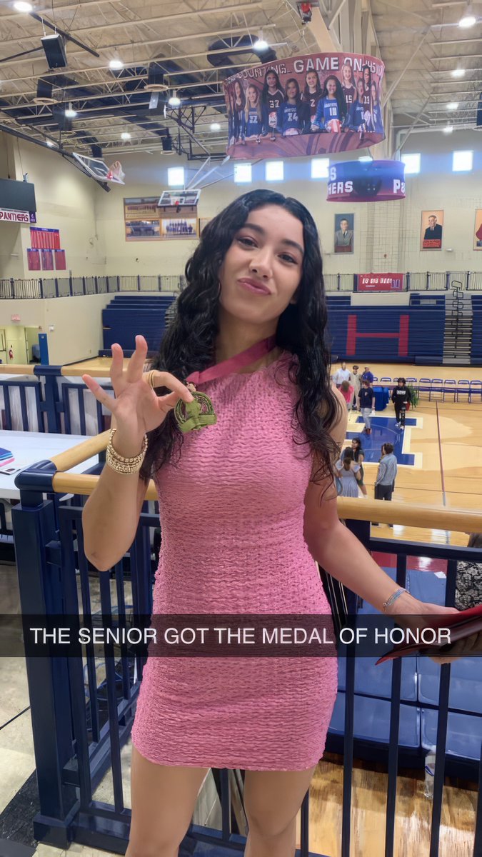 HHSFastpitchSB's tweet photo. Our #00 Brooklyn Johnson received the Senior Metal of Honor award this year. It is awarded to one female and male stellar student who has strong character traits such as loyalty, patience, courage, diligence, kindness, perseverance, and cooperation.#GBR #letsgoB #showthatmetaloff https://t.co/D8qzI45Y4U