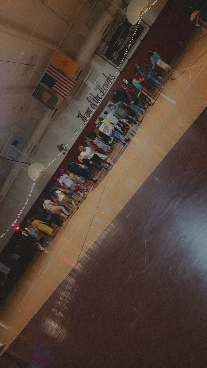 hmsrocks2021's tweet photo. Who says Middle Schoolers don’t dance??? Hoover students do! https://t.co/HOXULE1V4v