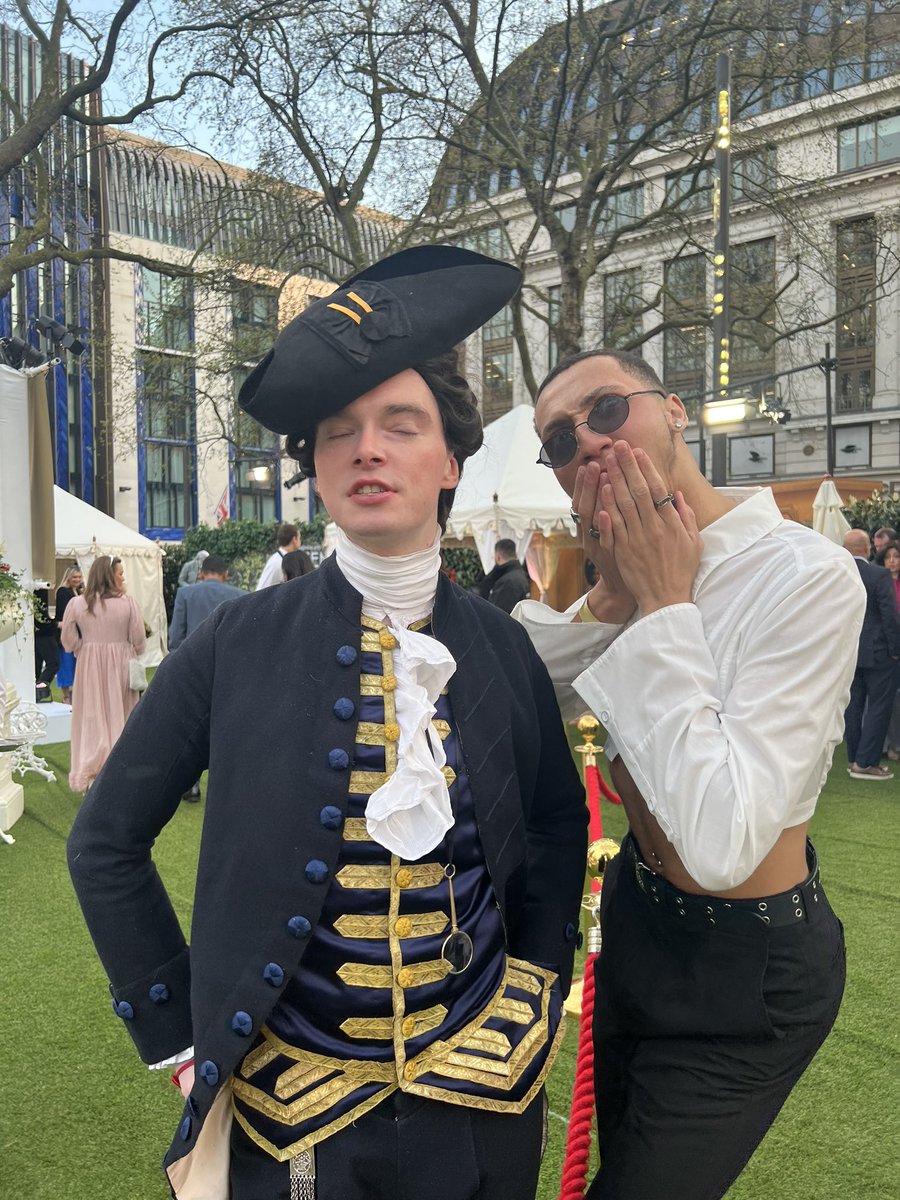 Sanchez Isaac tweet media