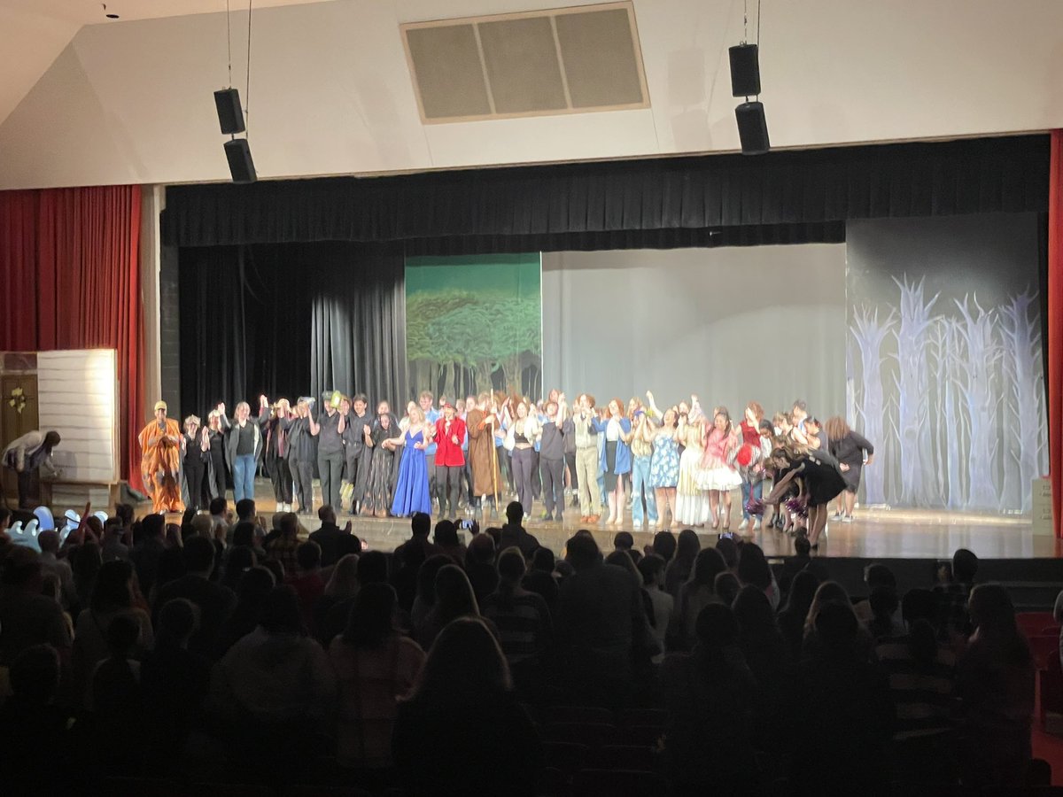 Amazing performance by all involved! Congrats to our seniors on leaving such a lasting positive impression on our school community! <a href="/Pomperaug_Music/">Friends of Pomperaug Music 🎶🐾</a> <a href="/pomptheatre/">PTC</a>