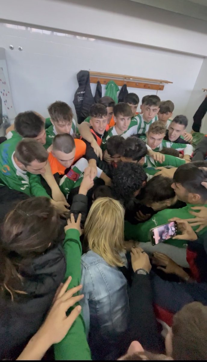 me faltan las palabras para describir como estoy , un descenso duro e inmerecido por el trabajo hecho desde el 1 de agosto que empezamos hasta día de hoy , no queda otra que seguir adelante todos juntos, siendo un equipo como hemos demostrado toda la temporada.Siempre <a href="/cdbolanego/">C.D.Bolañego</a>