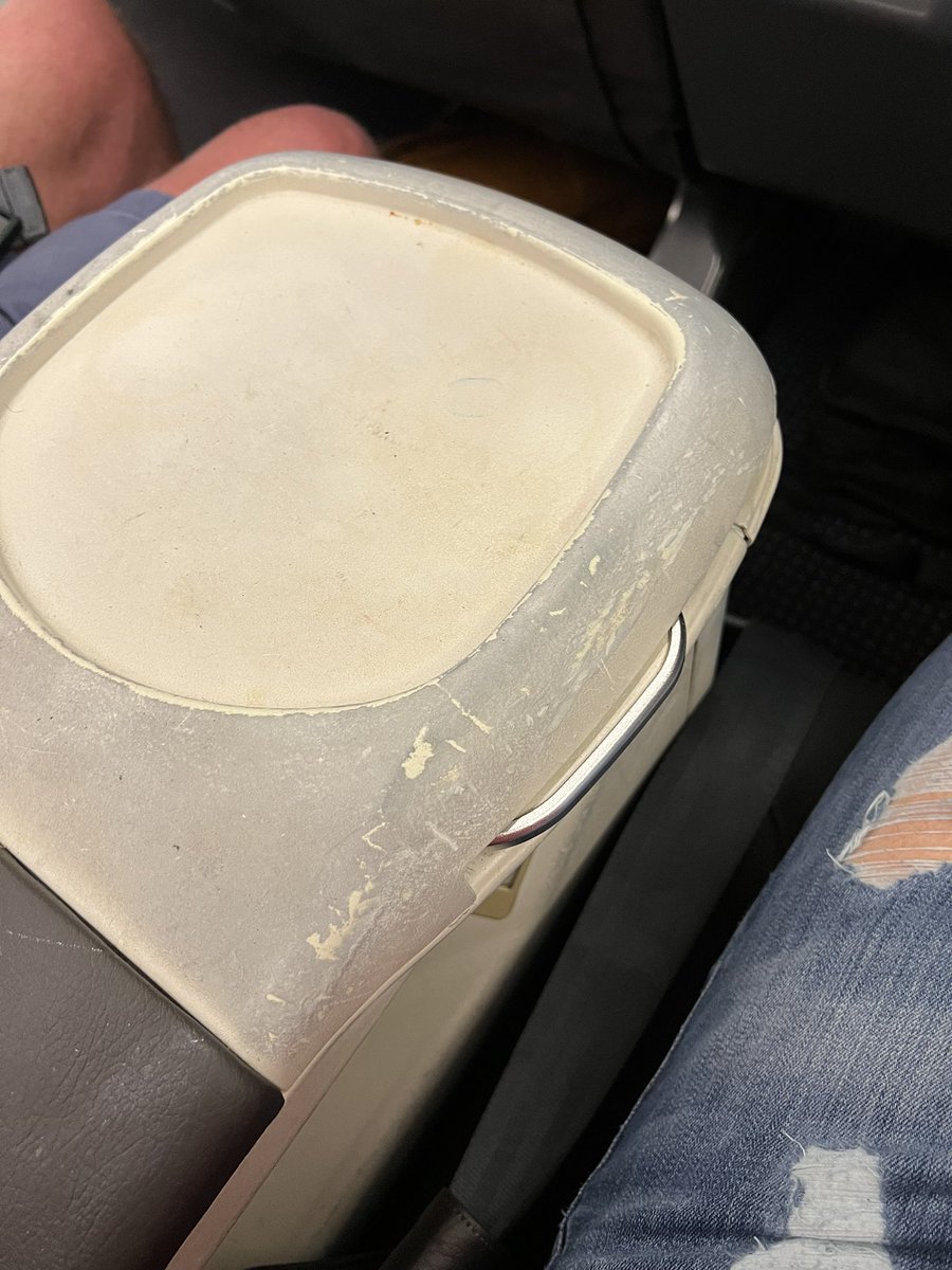 jeffdoucettern's tweet photo. @AmericanAir is an absolute mess! If I treated my “premium” customers this way - I would be out of business! #myfirstclassseat https://t.co/775Dsv1OXJ