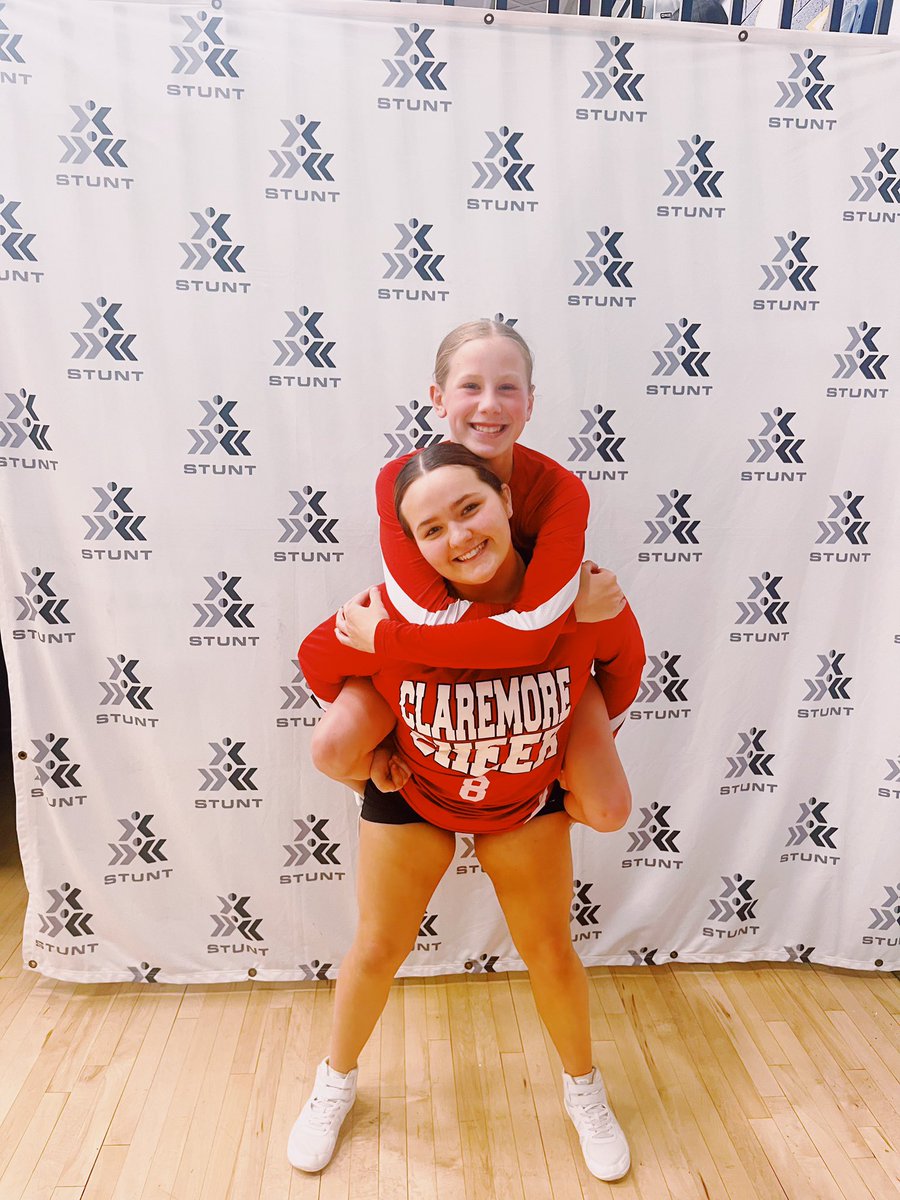 abbi_edens's tweet photo. Last STUNT with my built in best friend thank you @STUNTtheSport for letting CZC have the opportunity to compete at college nationals. #gozebs https://t.co/TOK1g6oNgI