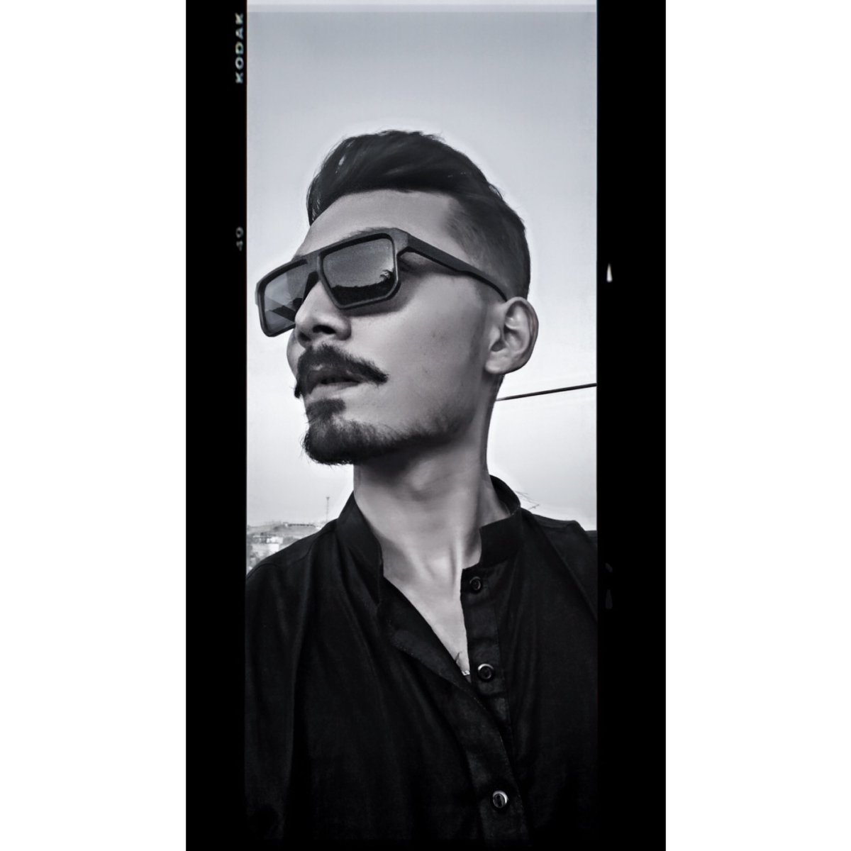 razzafic_gem's tweet photo. #BW
#2nd
#EID https://t.co/rj9mVxQDi2