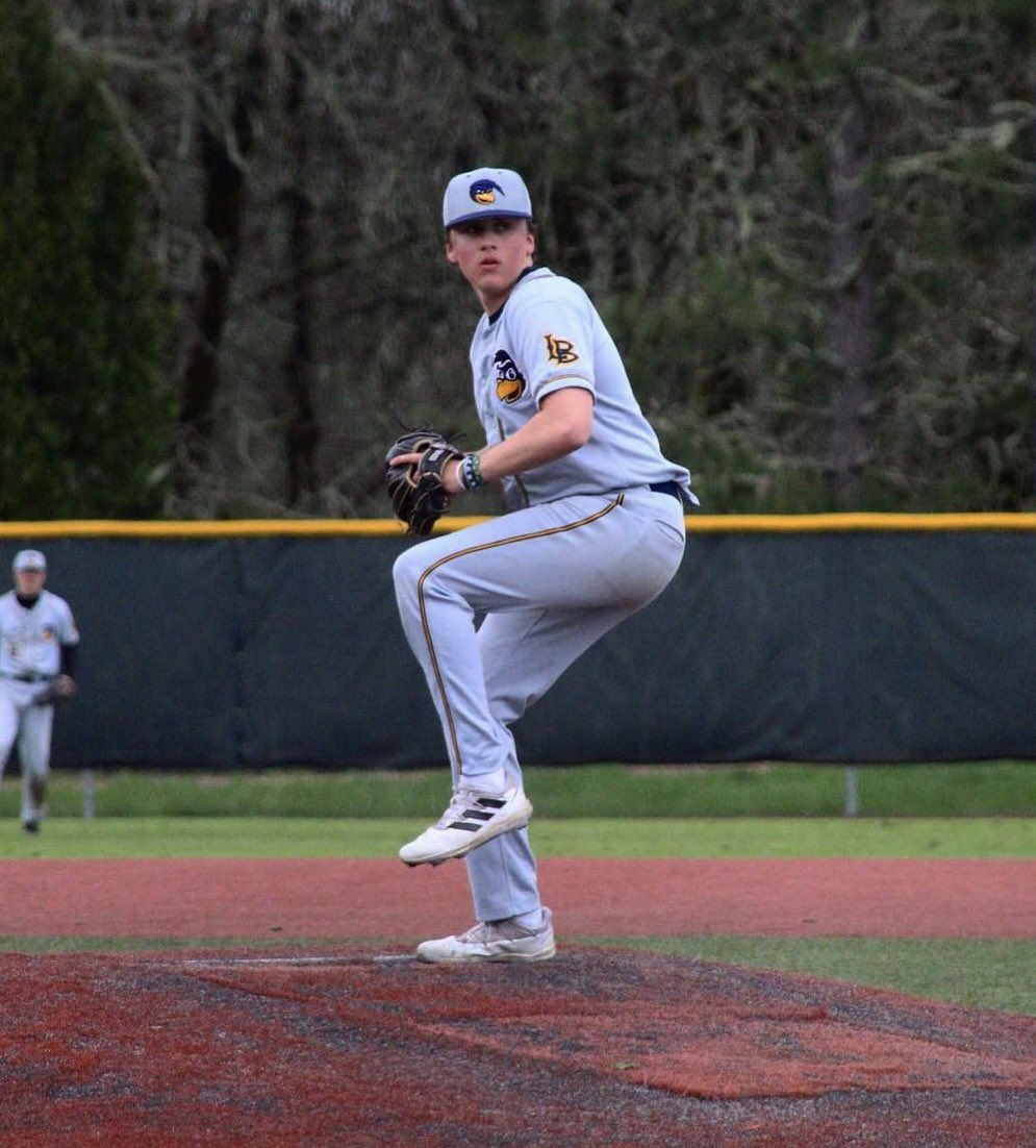 LC Baseball Club tweet media