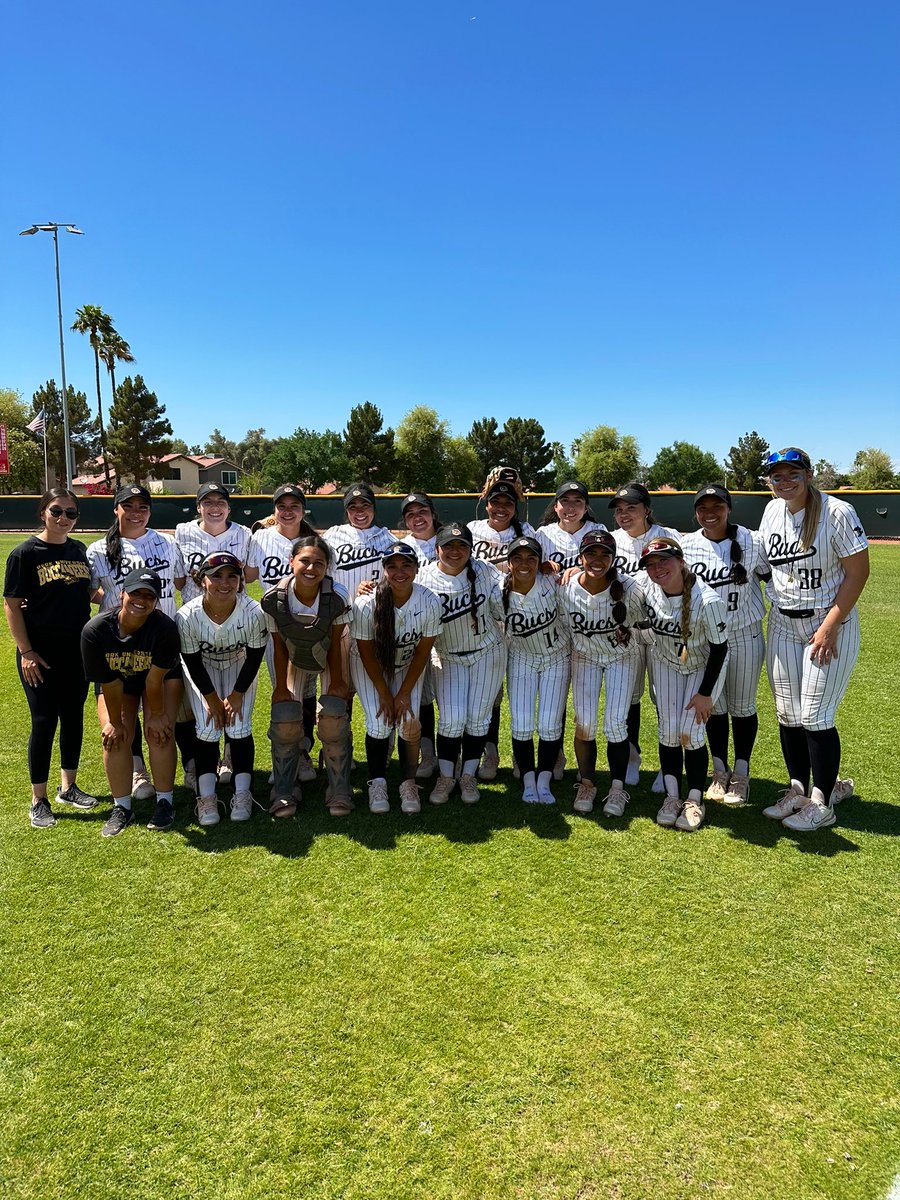 ParkBuccaneerSB's tweet photo. Buccos complete the 4-game sweep 🧹 of Ben U! Big day for several players as Danielle Farinas becomes the All-Time hits leader in program history! Gabby Romero goes yard twice 💣💣 and Sierra Meyers goes yard as well 💣 Lala Romero collects 6 hits to lead the way. Bucs now 34-12! https://t.co/f2llrbXS1h