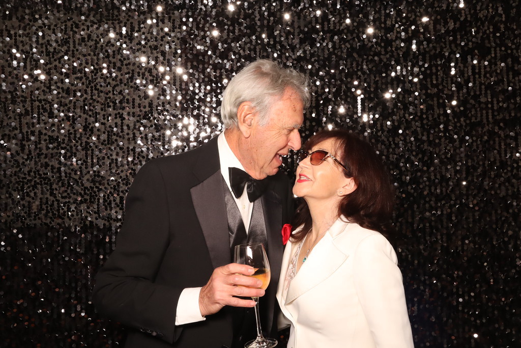 Mother's Day is coming. What's the best way to celebrate it? Photo booth!
.
.
.
#giggleandriot #photobooth #sacramentophotobooth #photoboothfun