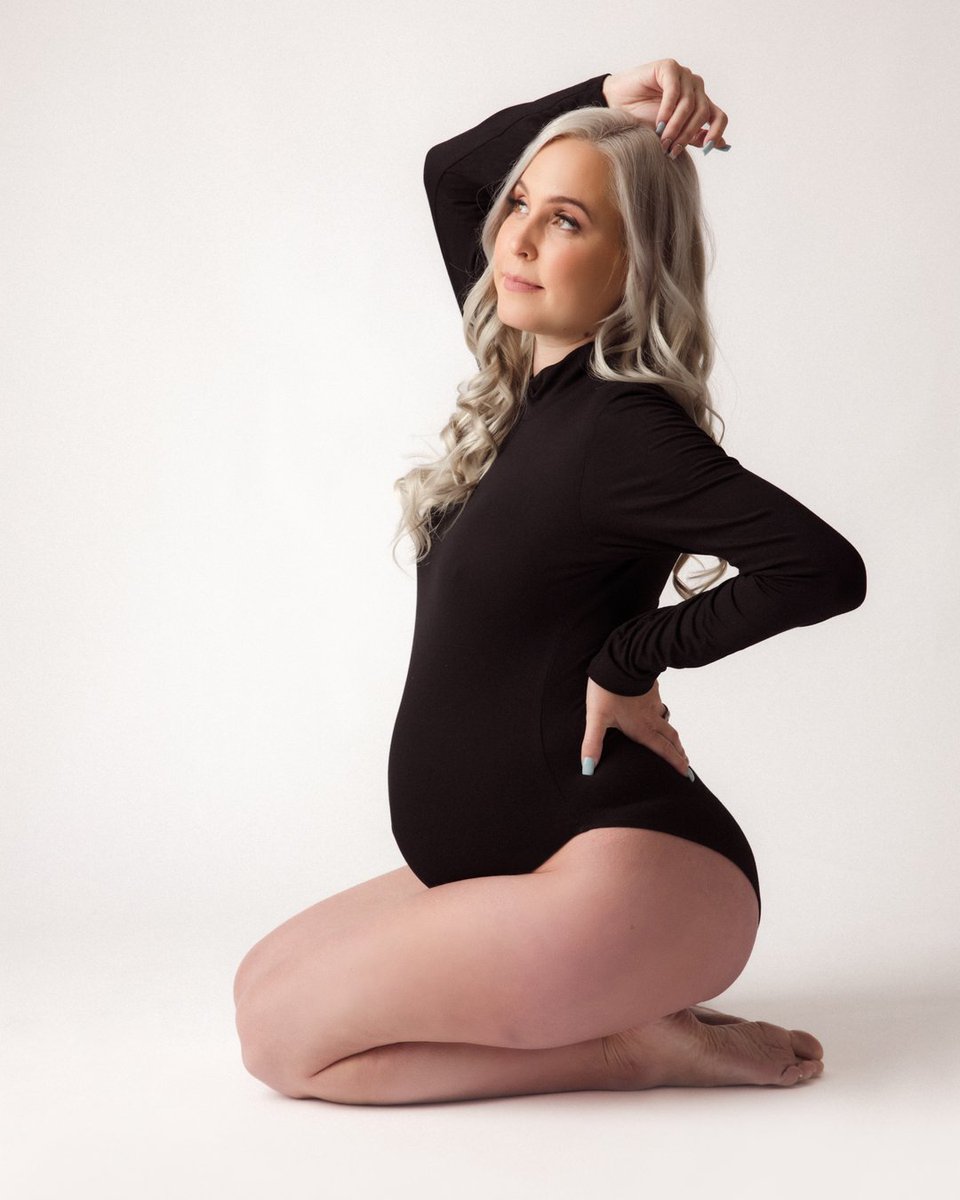 TemeculaPhoto's tweet photo. Expecting a bundle of joy? Let's capture your glow and make memories that will last a lifetime! 🤰📸🌅\
As a Temecula Maternity Photographer, I'll help you showcase your beautiful bump and create stunning portraits you'll cherish forever. 💖
So, are you ready to strike a pose and https://t.co/EdPsTm4Jvi
