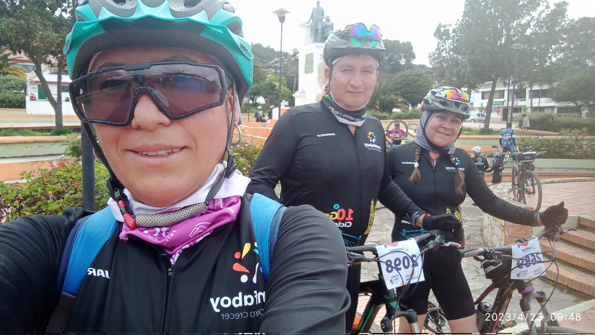 chelyschic2's tweet photo. Ciclopaseo #Comfaboy https://t.co/YRehLYc8uT