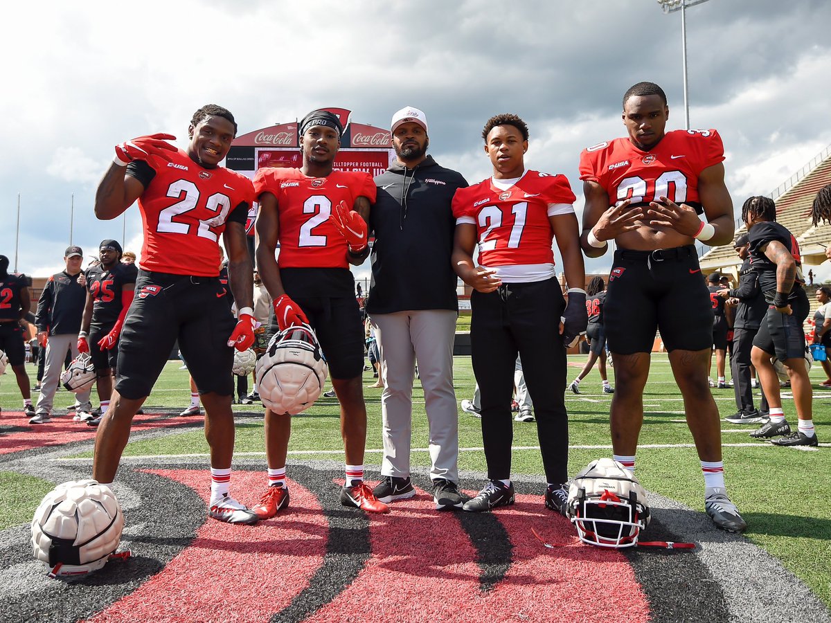 CoachCrenshaw's tweet image. Elite Mindset! We coming for it all! #Spring23 #GoTops