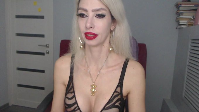 I'm online @MyFreeCams! #onmfc https://t.co/PlGLdxpm31 💚 https://t.co/4bXlThbo9H<a class="tags" href="/tag/myfreecams">@myfreecams</a><a href="/tag/onmfc"class="tags">#onmfc</a>