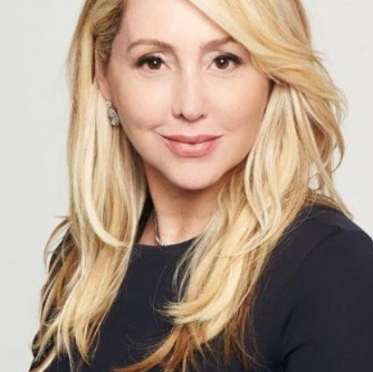 WebbCate's tweet photo. @aaronbennett Krissy Mashinsky, ultimate example of Catfishing...not just scamming &amp; defrauding Celsius Network customers with her husband Alex Mashinsky #filterfraud #oof #usascam #celsiusscam #mashinskymethod https://t.co/hb4sRmWeYV