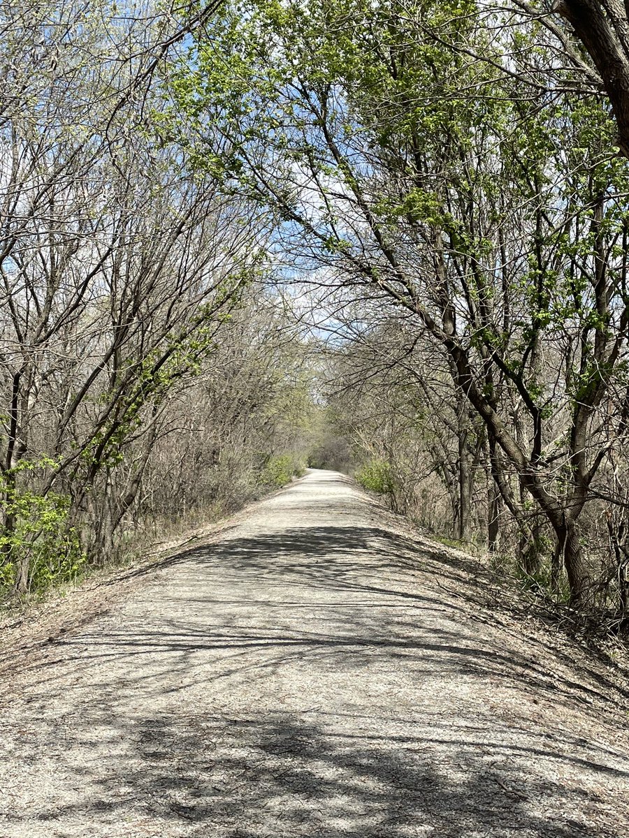 markvarner09's tweet image. It’s amazing what can happen when the weather (58 with no wind), my breathing plus my legs all come together &amp;amp; have a fantastic day! 12 miles with an average heart rate of 132 😊Found a #newroute &amp;amp; for the most part was all alone. #runchat #springfinally?