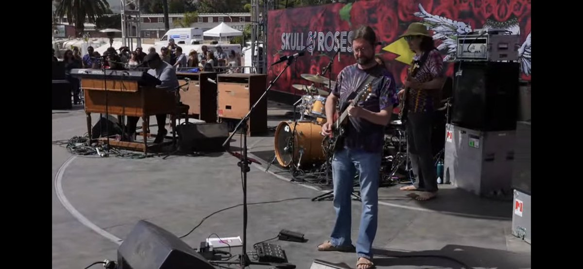 GratefulDeadHub's tweet photo. @MelvinSeals @MelvinSealsJGB ripping it up on the rotating stage of @skullandrosesCA! Run for the roses! @GratefulDead #GratefulDeadSub https://t.co/GEuTXnq1GC