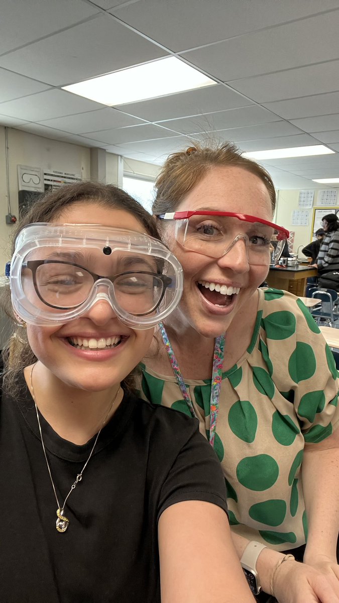 When you photobomb a selfie a student is taking (because everyone loves lab safety!!! 🤓🤓🤓) #collsedu #DominiakScienceAttack