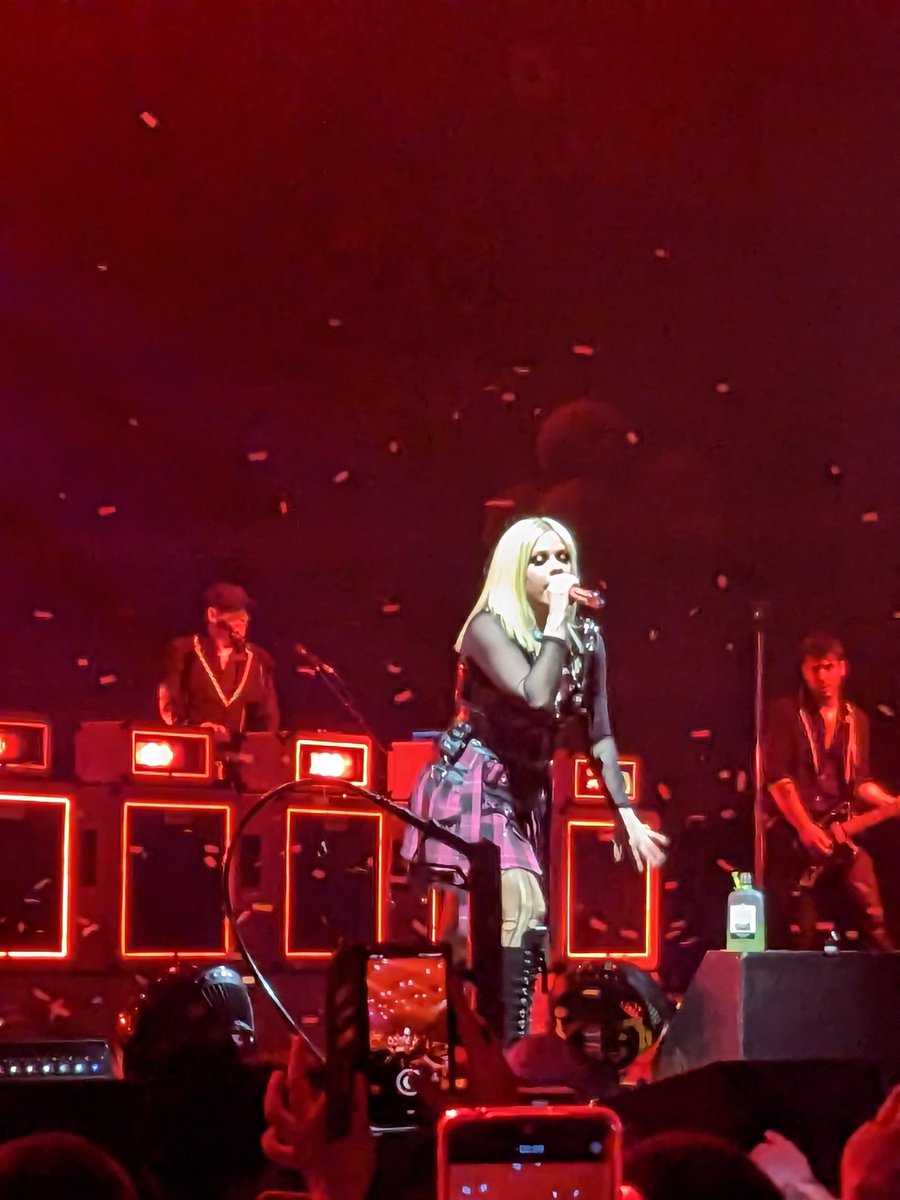 AnythingofAvril's tweet photo. 🥹🩷🖤
Ti fucking amo @AvrilLavigne https://t.co/b3PRitreew