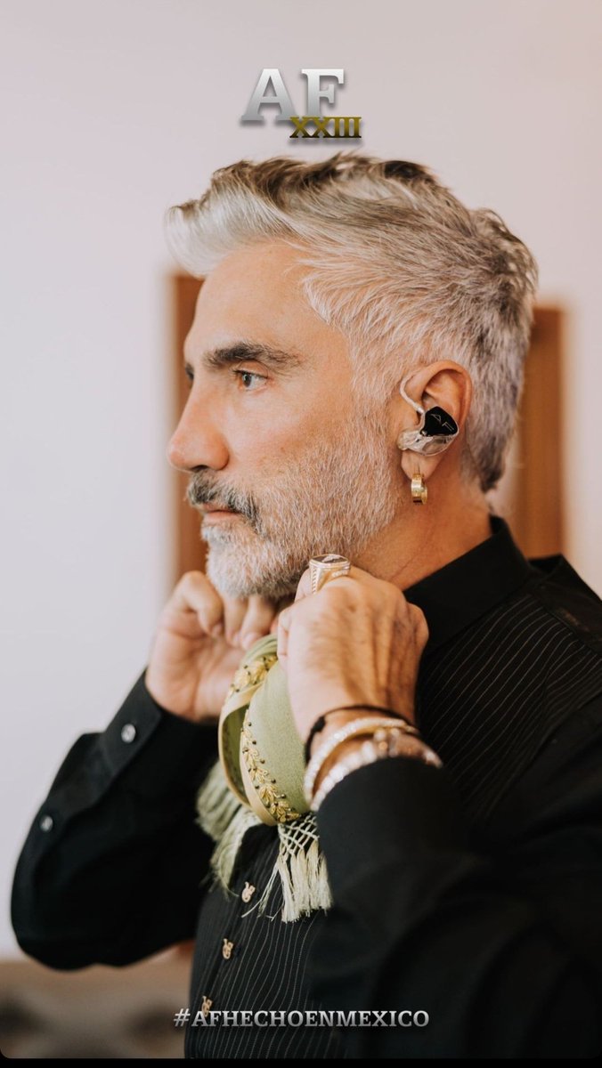 m_maryte's tweet photo. @alexoficial Alejandro!!como te amoooo mi niño regalón .eres el único amor de mi vida ,mi única razón para seguir adelante,no te imaginas como y cuanto te extraño .ojalá leas esto .nunca olvides que te amooooo más que a nadie en el mundo.contigo siempre corazón mío 💔tú Maryte que te adora 💔 https://t.co/Lp1pvExoDw