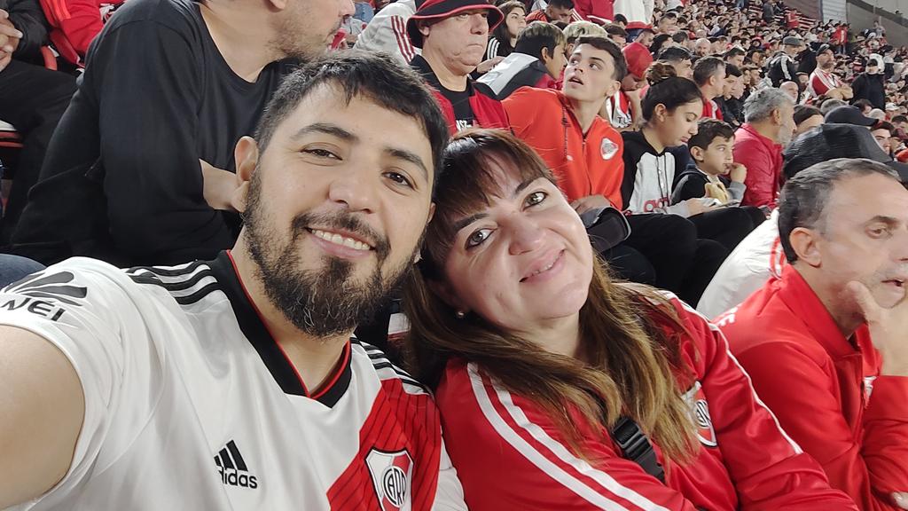 ChavezArg's tweet image. #fotomasmonumental Vamos River! ❤️ @fuentesdelmar