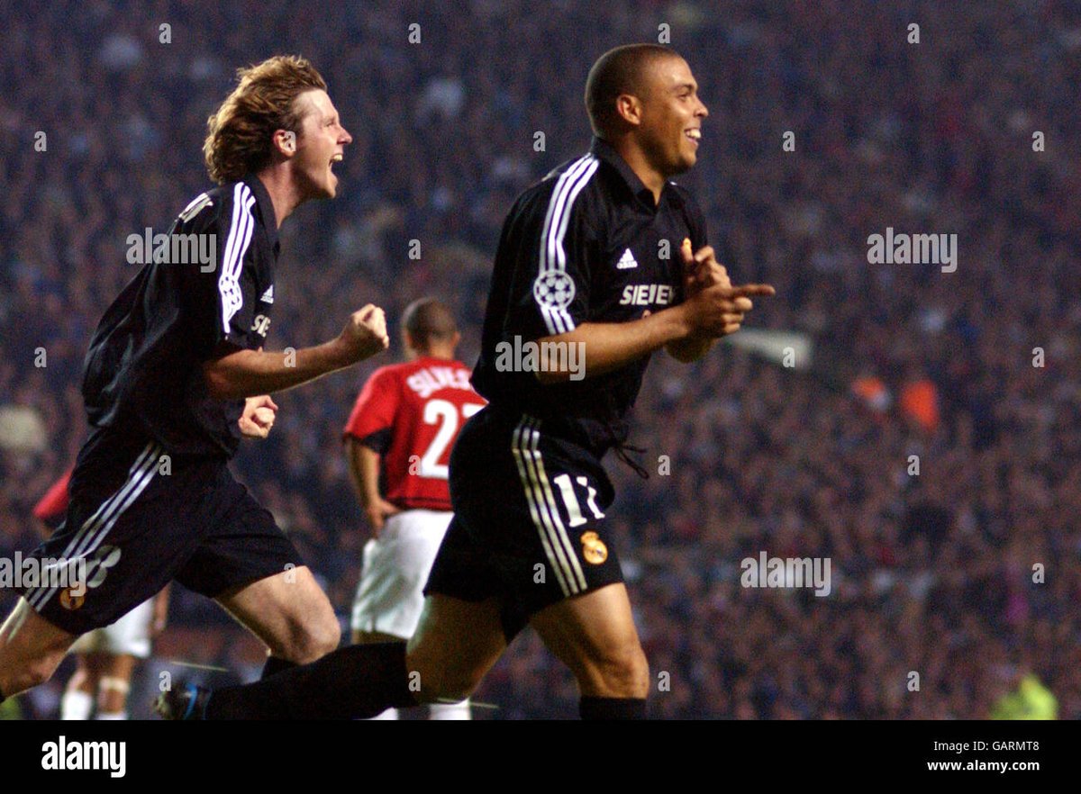 Jonatha260802's tweet photo. Un día como hoy pero del año 2003 hace 20 años se vivió uno de los mejores juegos de #UCL dónde el brasileño Ronaldo marco 3 goles ante el Manchester United y fue ovacionado por el público de Old Trafford el partido quedó 4-3 pero el Real Madrid avanzo a semifinales https://t.co/rU2fmaunxc