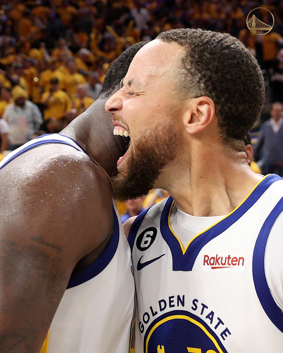 warriors's tweet photo. Teammates. https://t.co/mvxFhCjO4L