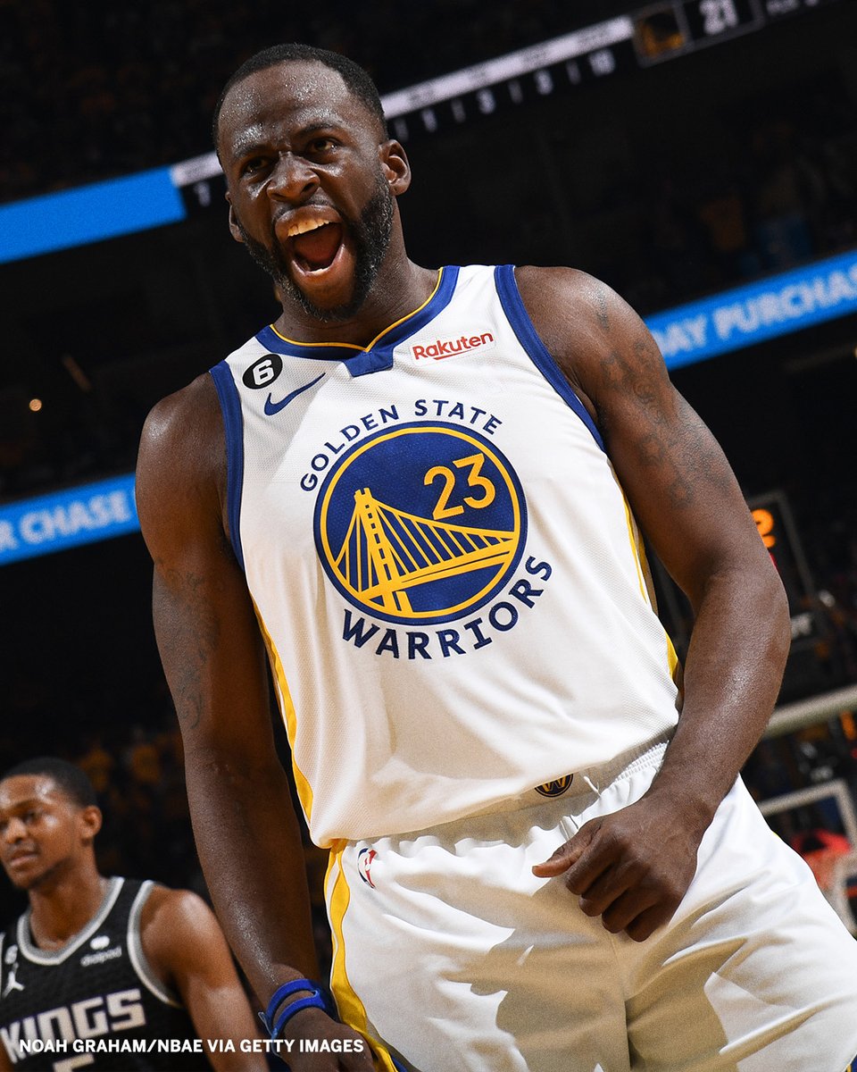espn's tweet photo. Draymond Green's defense came up big for the Warriors in Game 4 😤

 ▫️ held the Kings to 5-15 FG as a primary defender in the 2nd half
 ▫️ held De'Aaron Fox to 2-7 FG as his primary defender https://t.co/coC6IYiPpR