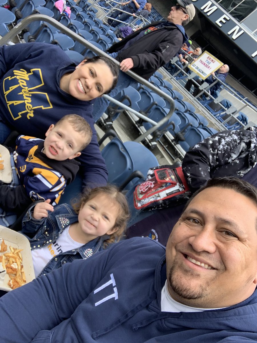 CoachTTui's tweet photo. First @XFL2023 GAME! Let’s go @XFLSeaDragons ! #BlueThunderFootball https://t.co/kH9wpmnVWg
