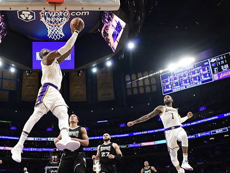 JasmineLWatkins's tweet photo. If your friends don’t hype you like D'Angelo Russell they ain’t the ones for you https://t.co/0gAIkzRd5H