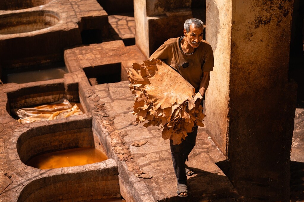 AdamDCohn's tweet image. The leather tanneries in Fes Morocco have been on my travel wishlist for as long as I can remember. It's probably the reason Morocco was on my travel wishlist at all. It lived up to my expectations, being colorful, stinky, and fascinating all at once. Hi… instagr.am/p/CrZPwoTonpY/