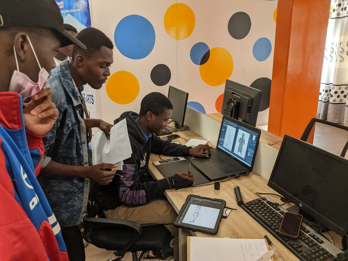 Festilarts's tweet photo. #Festilarts 2022, atelier jeu vidéo. 

Et si vous y participiez cette année ? 

#TgTwittos #Togo #Art 

https://t.co/Pi79BTfgFZ https://t.co/ha9DoEjWLG