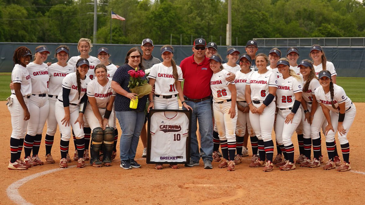 CatawbaIndians's tweet photo. Riley Tucker's walk-off home run highlighted @CatawbaSoftball's split vs Coker on Senior Day.

She also claimed the league batting title (.465)!

Catawba is the 6-seed in this week's SAC tournament; they'll face 3-seed LMU in Hickory on Thursday.  

🗞️➡️https://t.co/q37jP3HlMv https://t.co/ZvOPLMax2C