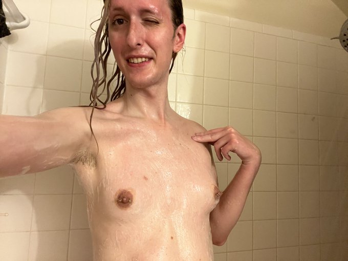 Heya took some more shower pics, this time got all soapy. Wanna help me soap up and get clean??  Make<a href="/tag/tattoos"class="tags"><span>#tattoos</span></a><a href="/tag/piercings"class="tags"><span>#piercings</span></a><a href="/tag/aesthetic"class="tags"><span>#aesthetic</span></a><a href="/tag/bimbo"class="tags"><span>#bimbo</span></a><a href="/tag/greenhair"class="tags"><span>#greenhair</span></a>