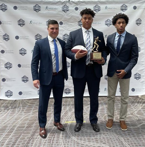 CoachMeisse's tweet photo. Congratulations to @dylanpage_90 on his award today by the @NFFNetwork
Dylan is an incredible person, player, & an incredible ambassador for our program as well and his impact on it cannot be measured. We canβt wait to watch him flourish with @BigRed_Football
π₯π₯ππ§± https://t.co/gOtIKmTzBI