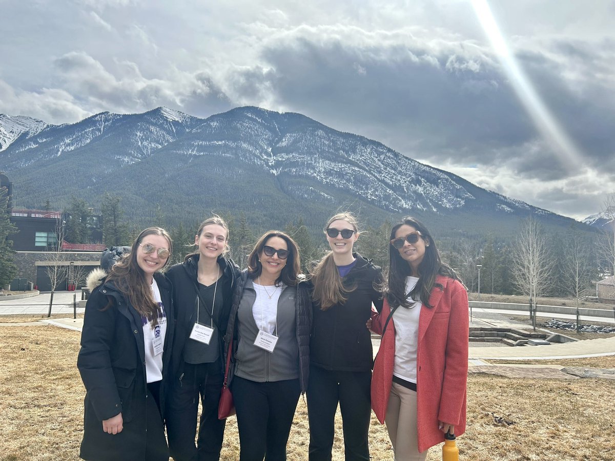 Silvia Penuela tweet media