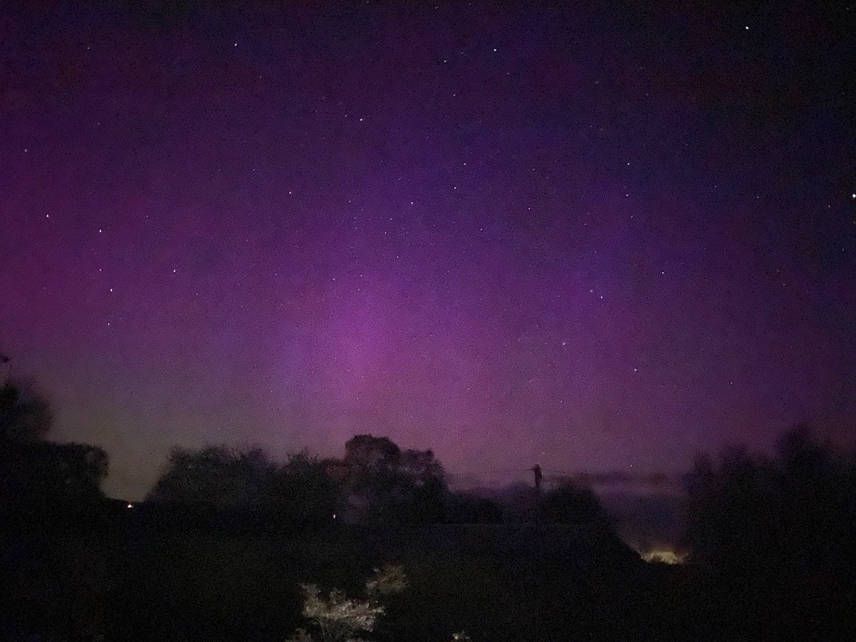 #auroraborealis These were taken in #Diddlebury #Corvedale #Shropshire in the past hour 😀