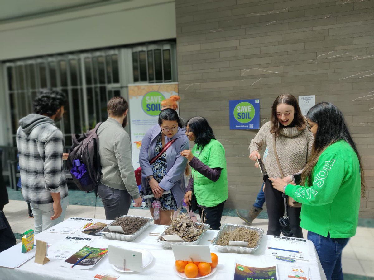 Sh_Akti_29's tweet photo. Through a simple act of spreading awareness , we have a power to make changes. Save soil is a movement to spread awareness about the degradation of soil that is happening world wide. Thank you @earthfestlondon for this amazing event #Savesoil #SoilsUS #Earthday https://t.co/92qnqQP0wh