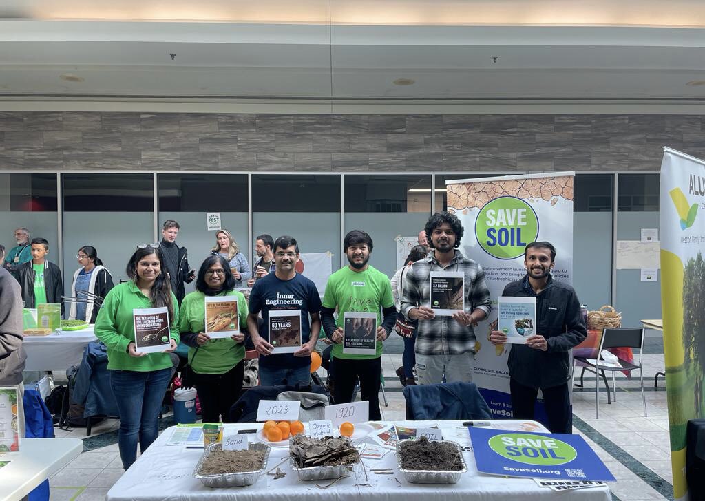 Sh_Akti_29's tweet photo. Through a simple act of spreading awareness , we have a power to make changes. Save soil is a movement to spread awareness about the degradation of soil that is happening world wide. Thank you @earthfestlondon for this amazing event #Savesoil #SoilsUS #Earthday https://t.co/92qnqQP0wh