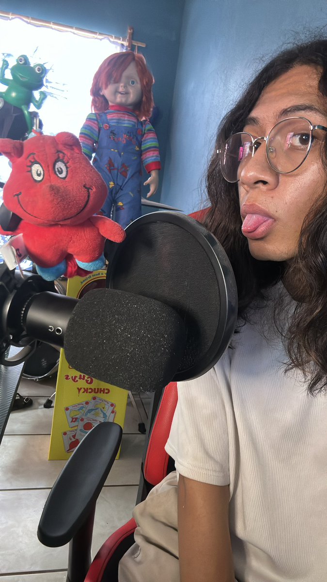 ThE_GreNas's tweet photo. https://t.co/ytZk5A2eFF directo lleno de mucha calor 🥵 charlando y jugando apex https://t.co/9vptIf8xk1