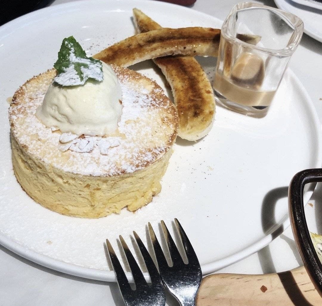 ow232's tweet image. The sun, the sea, the beach, and the food are all essential #miami