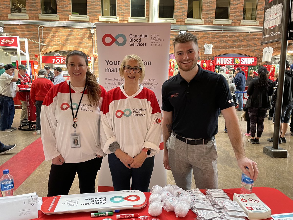 Hockey Gives Blood tweet media