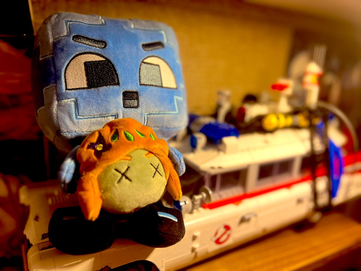 bluxxx's tweet photo. Reinforcements have arrived https://t.co/uqDRQPmudA